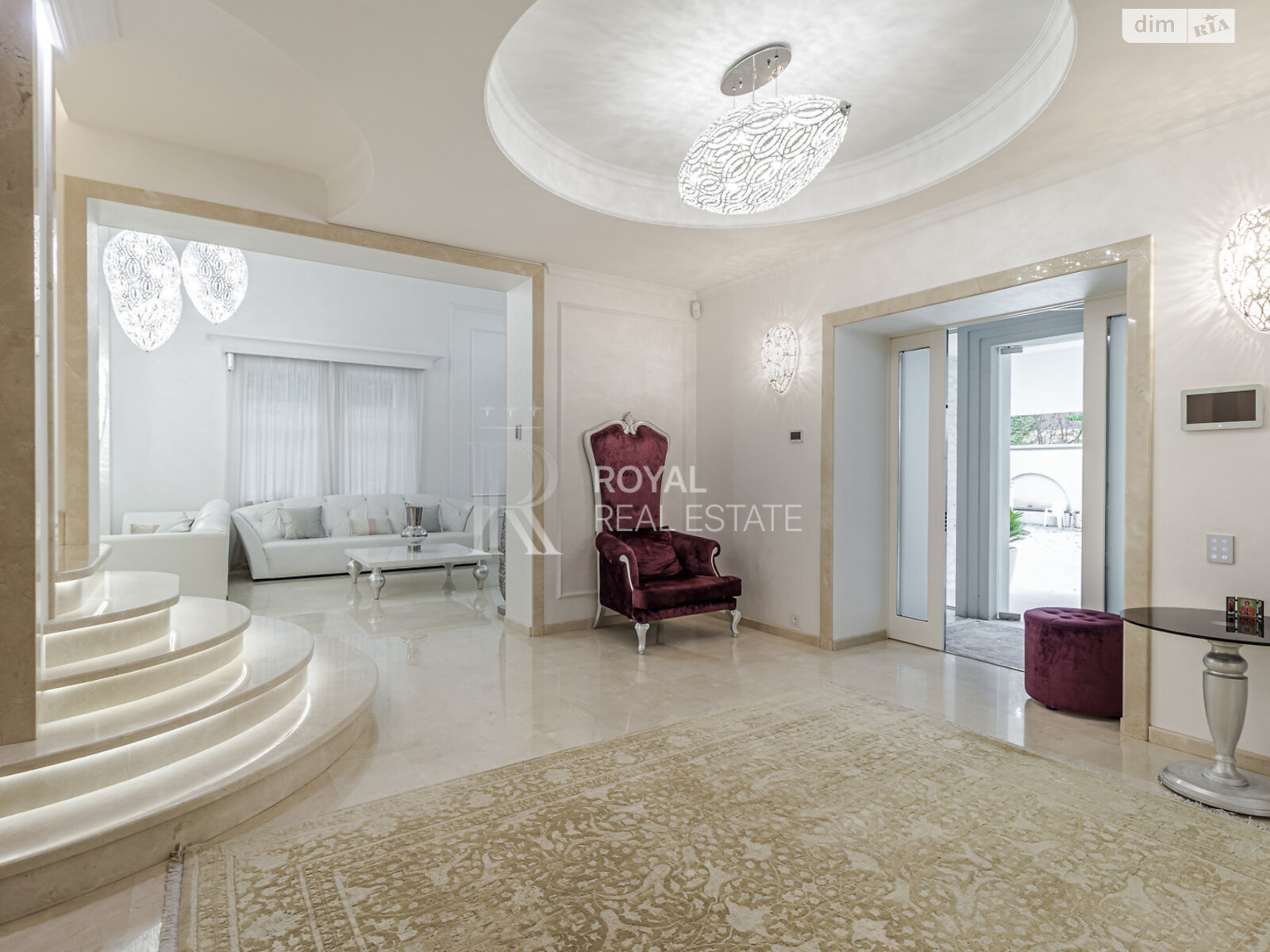 двухэтажный дом с верандой, 1000 кв. м, кирпич. Сдается помесячно в Гостомеле фото 1