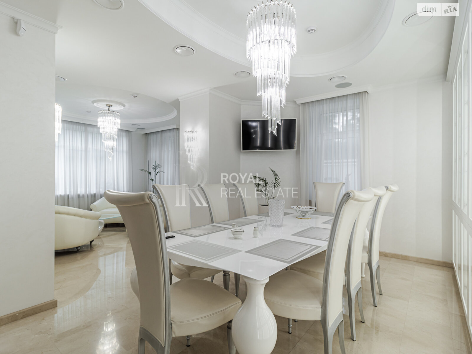 двухэтажный дом с верандой, 1000 кв. м, кирпич. Сдается помесячно в Гостомеле фото 1