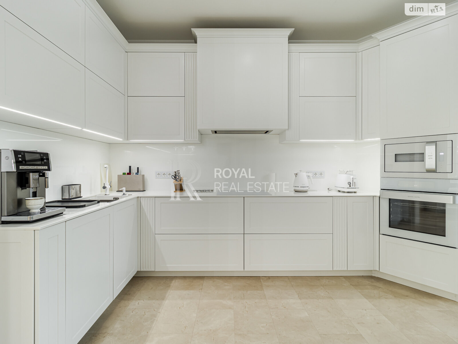 двухэтажный дом с верандой, 1000 кв. м, кирпич. Сдается помесячно в Гостомеле фото 1