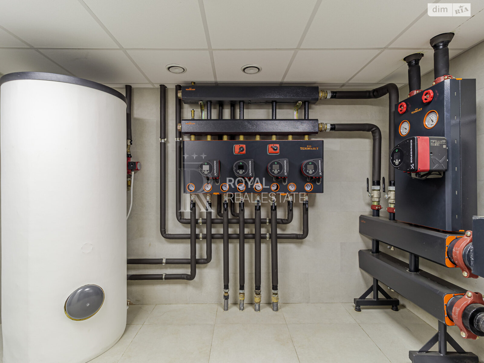 двухэтажный дом с верандой, 1000 кв. м, кирпич. Сдается помесячно в Гостомеле фото 1