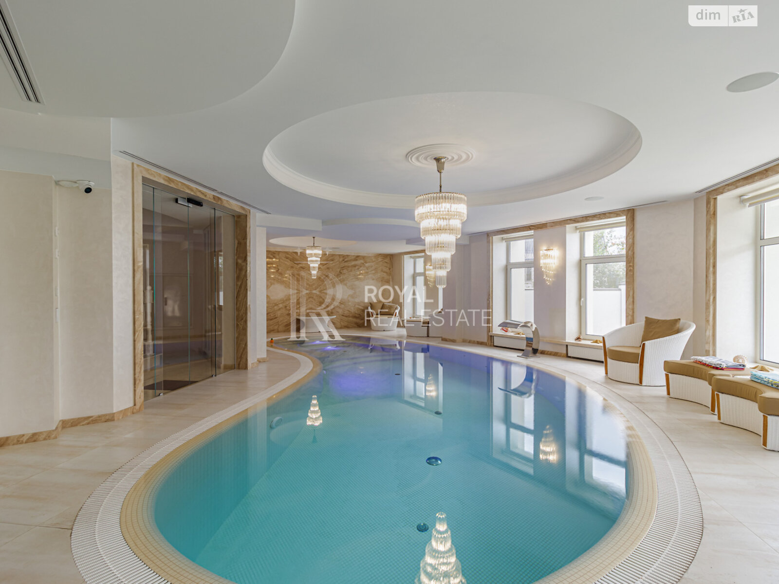 двухэтажный дом с верандой, 1000 кв. м, кирпич. Сдается помесячно в Гостомеле фото 1