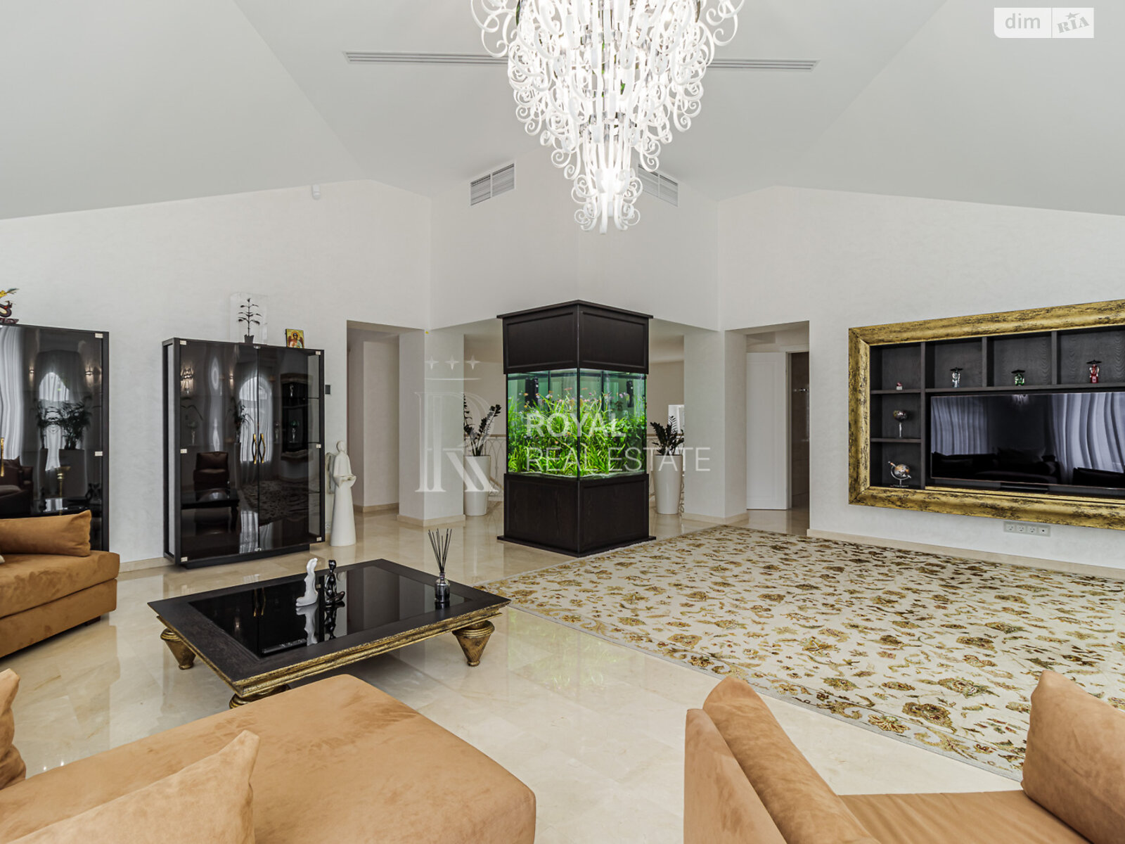 двухэтажный дом с верандой, 1000 кв. м, кирпич. Сдается помесячно в Гостомеле фото 1