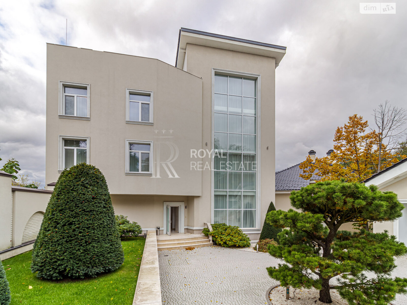 двухэтажный дом с верандой, 1000 кв. м, кирпич. Сдается помесячно в Гостомеле фото 1