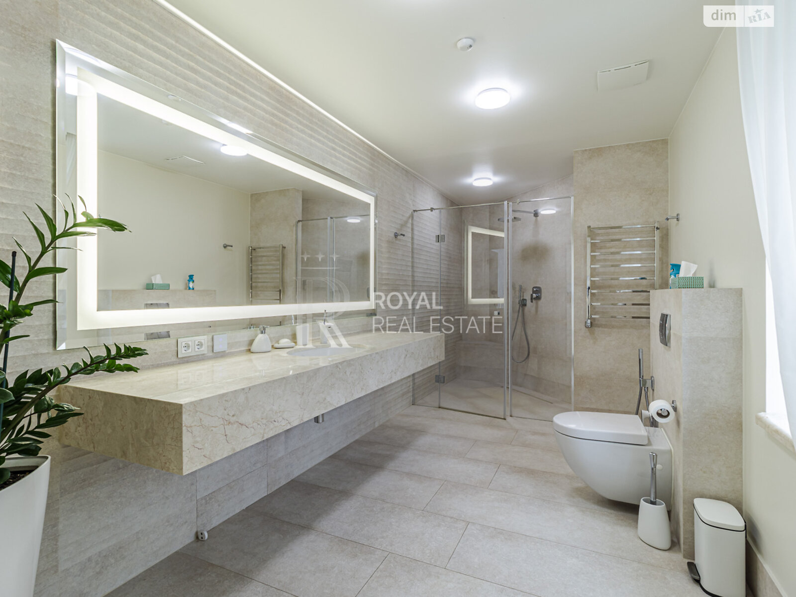 двухэтажный дом с верандой, 1000 кв. м, кирпич. Сдается помесячно в Гостомеле фото 1