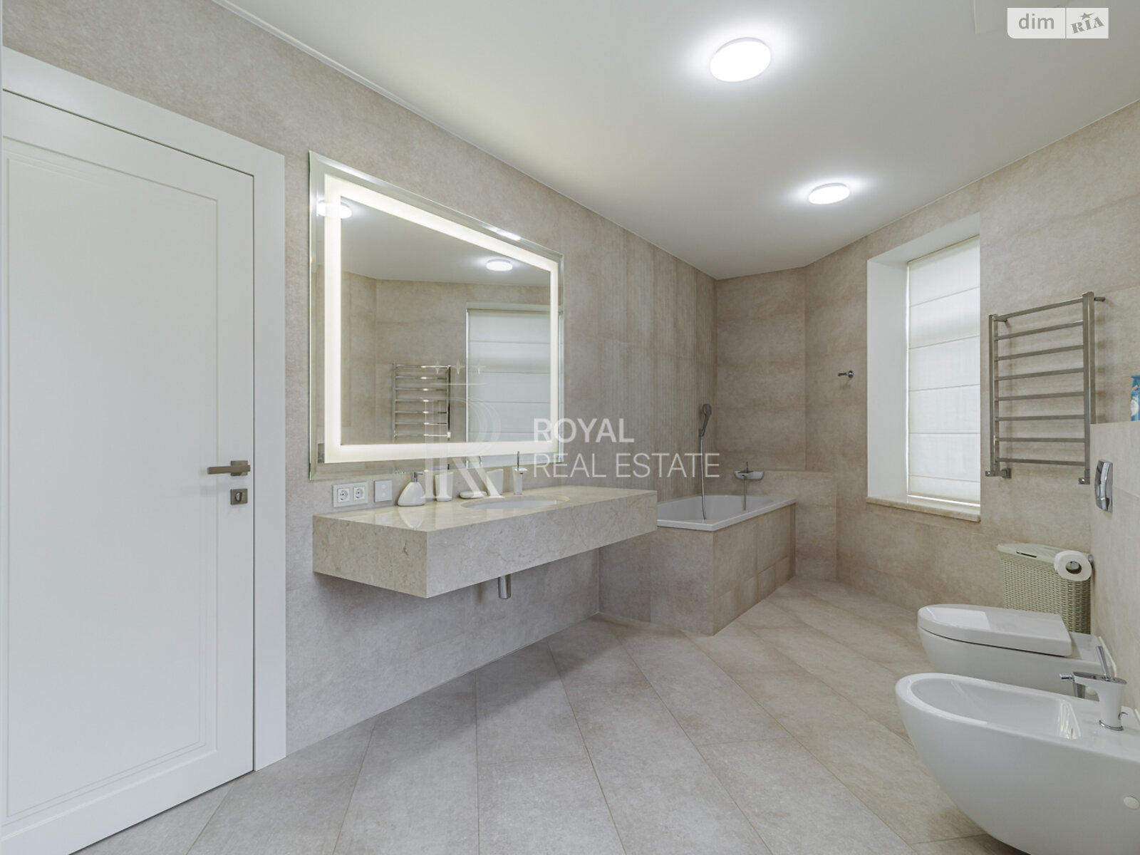 двухэтажный дом с верандой, 1000 кв. м, кирпич. Сдается помесячно в Гостомеле фото 1