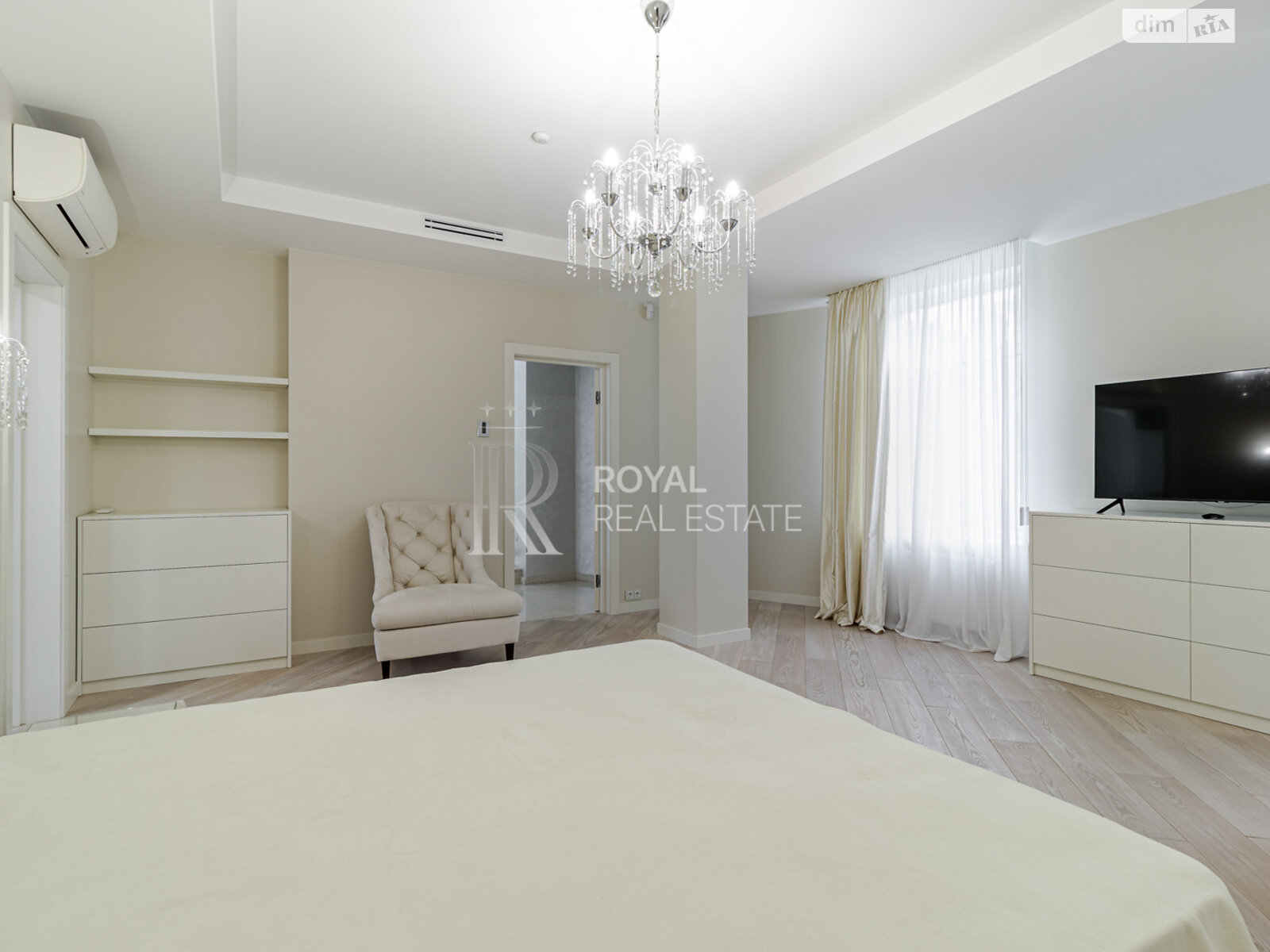 двухэтажный дом с верандой, 1000 кв. м, кирпич. Сдается помесячно в Гостомеле фото 1