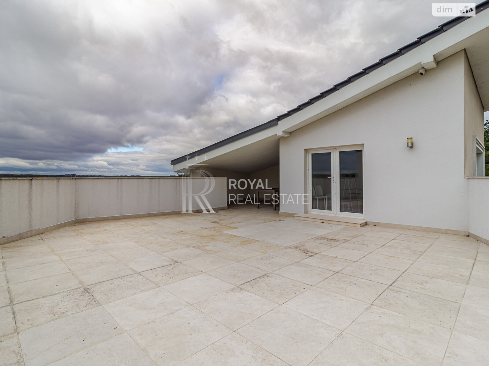 двухэтажный дом с верандой, 1000 кв. м, кирпич. Сдается помесячно в Гостомеле фото 1