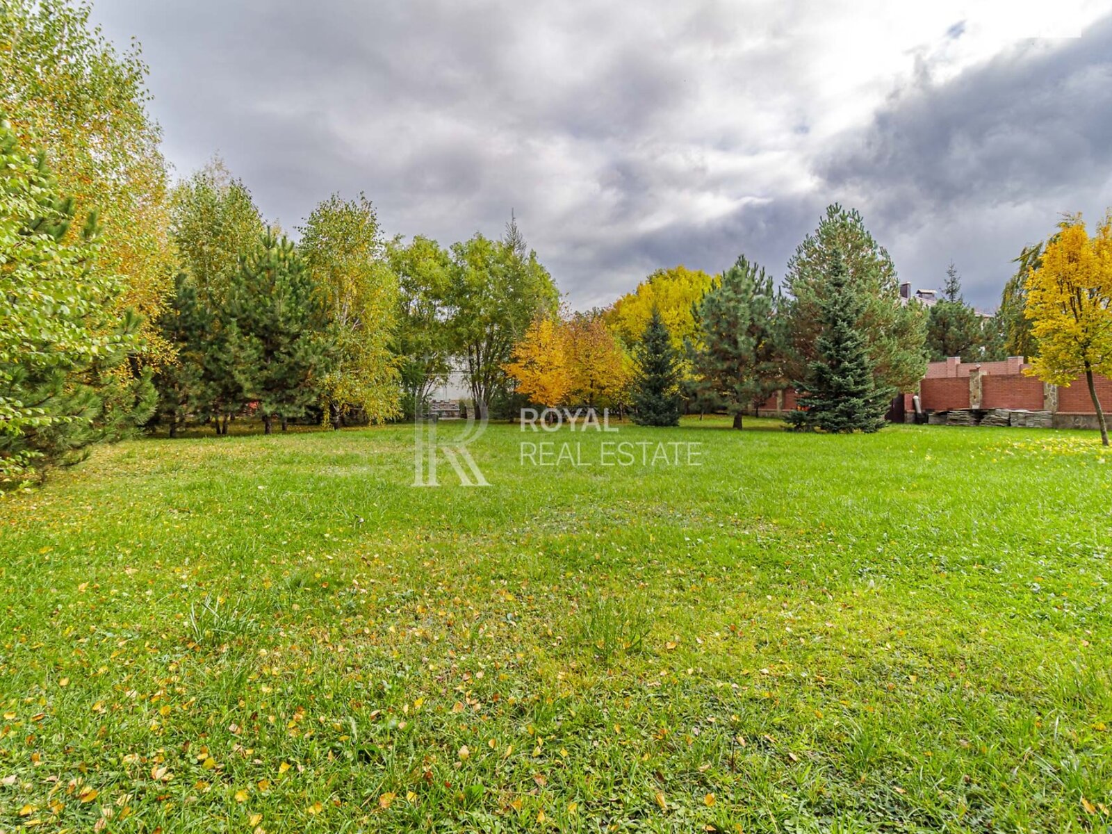 двухэтажный дом с верандой, 1000 кв. м, кирпич. Сдается помесячно в Гостомеле фото 1
