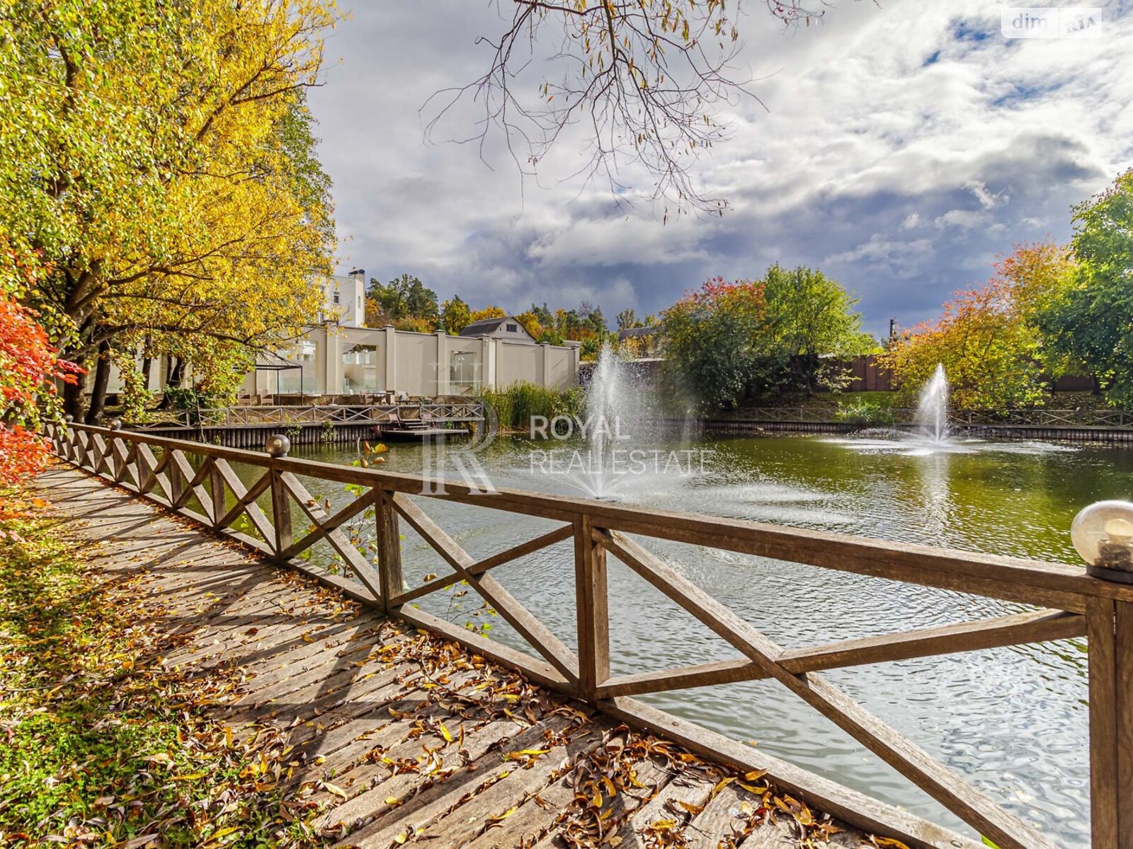 двухэтажный дом с верандой, 1000 кв. м, кирпич. Сдается помесячно в Гостомеле фото 1