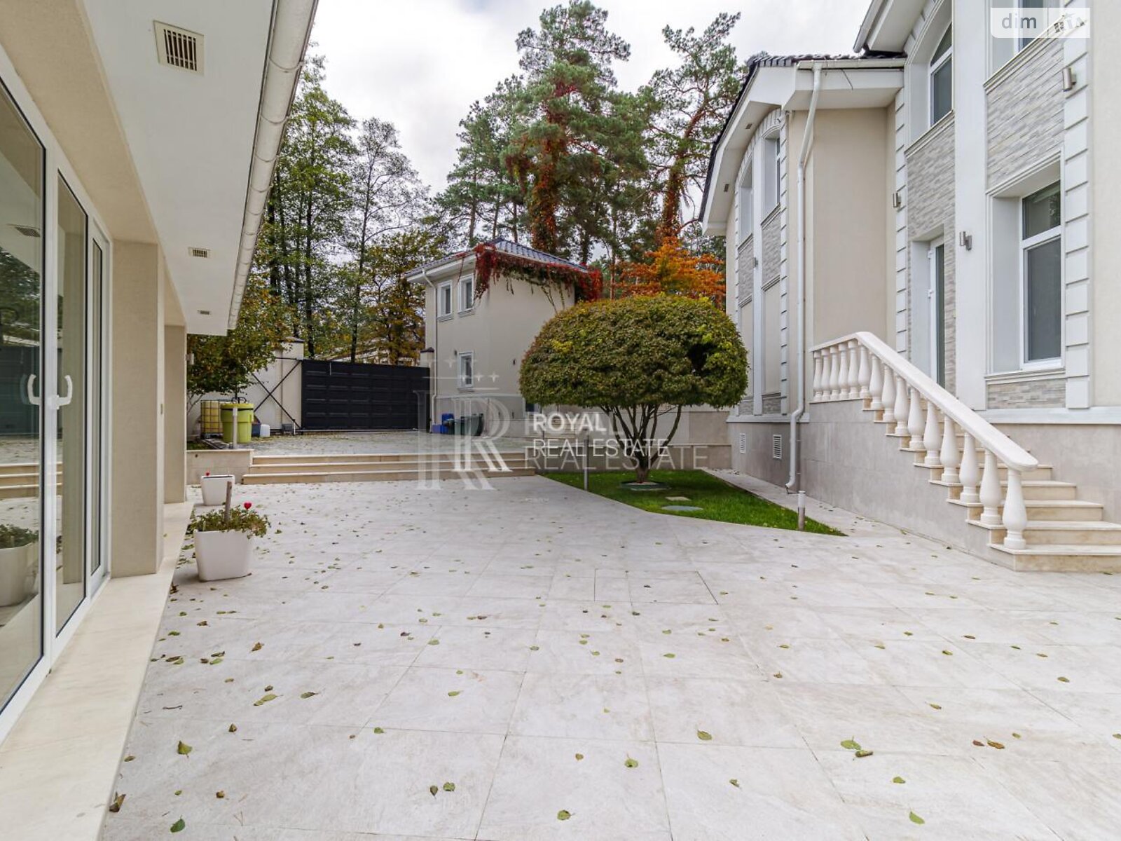 двухэтажный дом с верандой, 1000 кв. м, кирпич. Сдается помесячно в Гостомеле фото 1