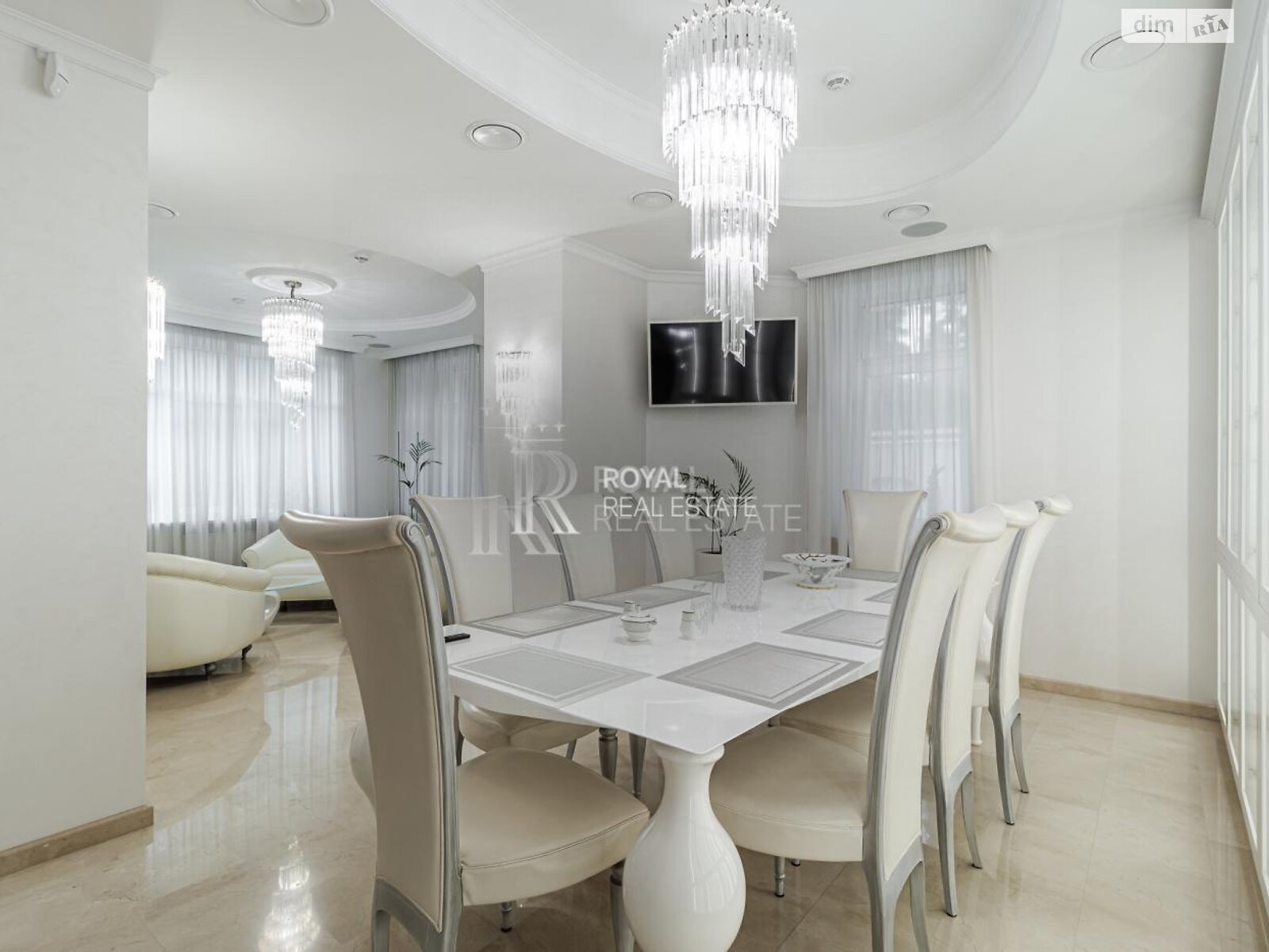 двухэтажный дом с верандой, 1000 кв. м, кирпич. Сдается помесячно в Гостомеле фото 1