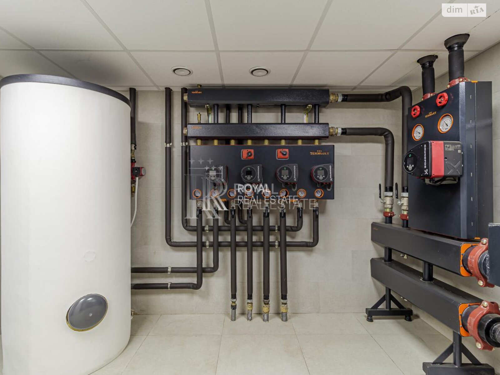 двухэтажный дом с верандой, 1000 кв. м, кирпич. Сдается помесячно в Гостомеле фото 1