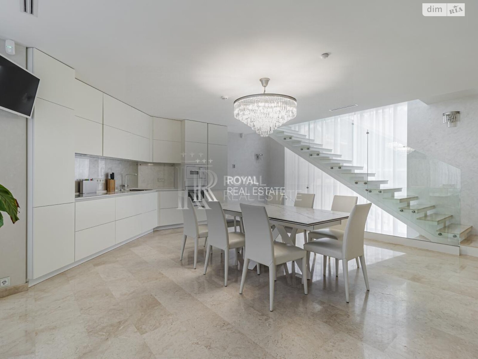 двухэтажный дом с верандой, 1000 кв. м, кирпич. Сдается помесячно в Гостомеле фото 1