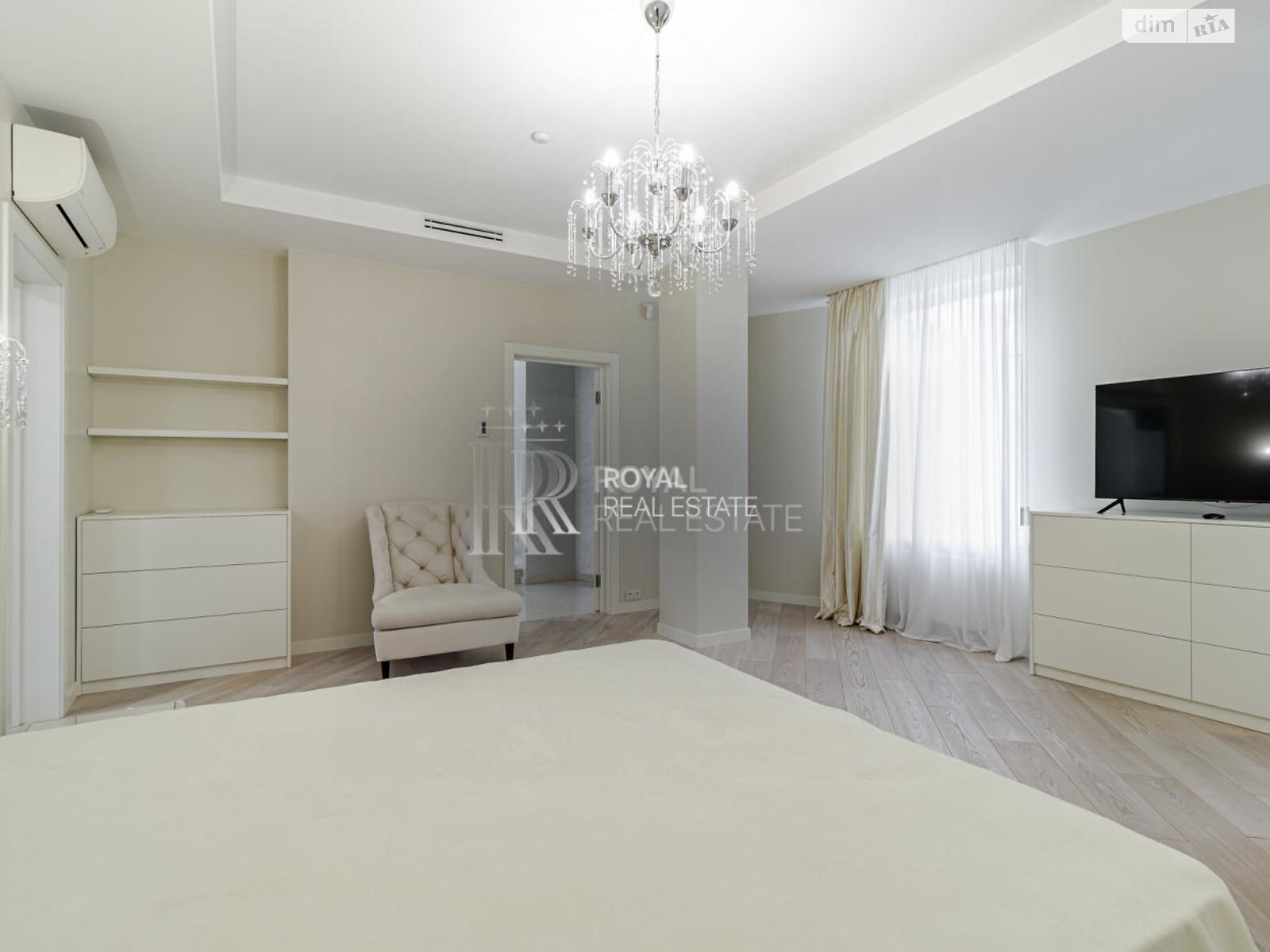 двухэтажный дом с верандой, 1000 кв. м, кирпич. Сдается помесячно в Гостомеле фото 1