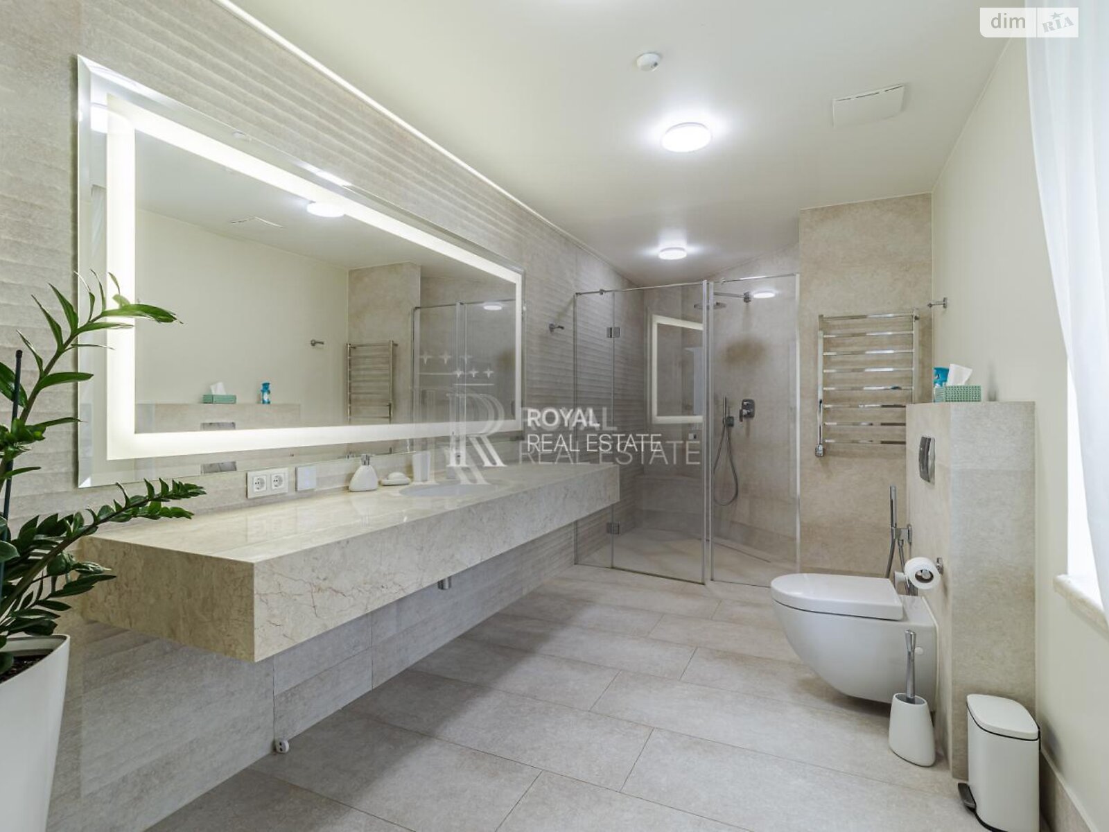 двухэтажный дом с верандой, 1000 кв. м, кирпич. Сдается помесячно в Гостомеле фото 1