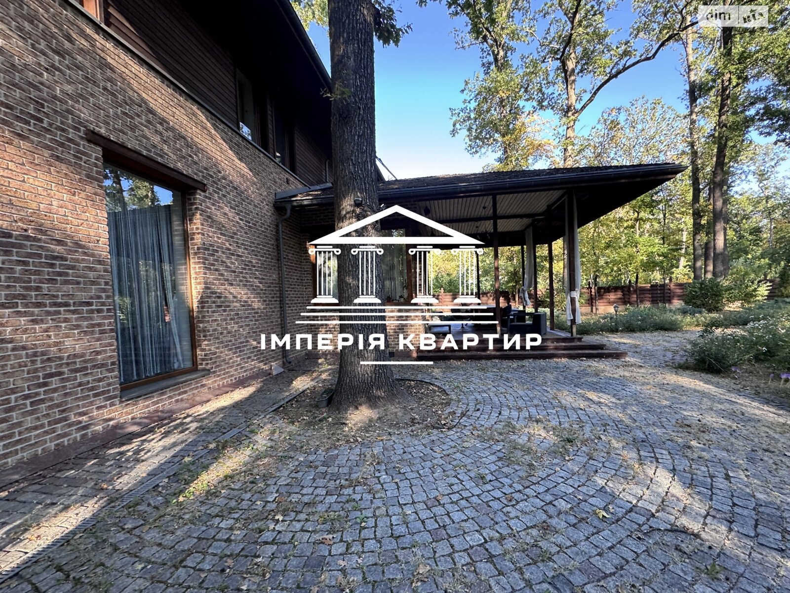 двухэтажный дом с гаражом, 300 кв. м, кирпич. Сдается помесячно в Харькове фото 1 двухэтажный дом с гаражом, 300 кв. м, кирпич. Сдается помесячно в Харькове фото 1