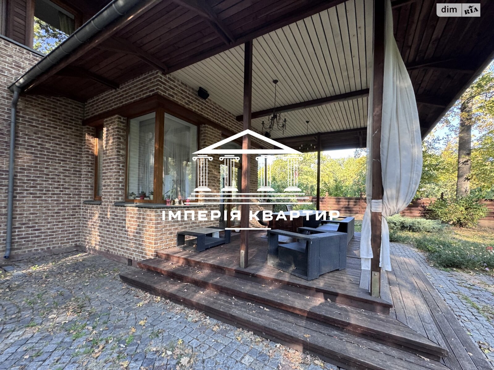 двухэтажный дом с гаражом, 300 кв. м, кирпич. Сдается помесячно в Харькове фото 1 двухэтажный дом с гаражом, 300 кв. м, кирпич. Сдается помесячно в Харькове фото 1