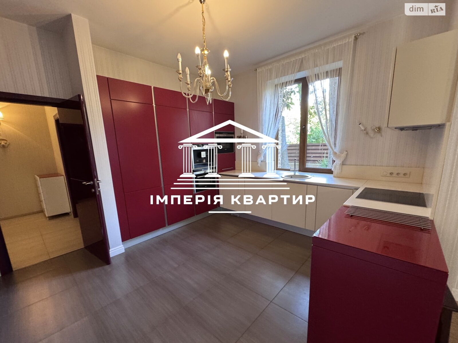 двухэтажный дом с гаражом, 300 кв. м, кирпич. Сдается помесячно в Харькове фото 1 двухэтажный дом с гаражом, 300 кв. м, кирпич. Сдается помесячно в Харькове фото 1