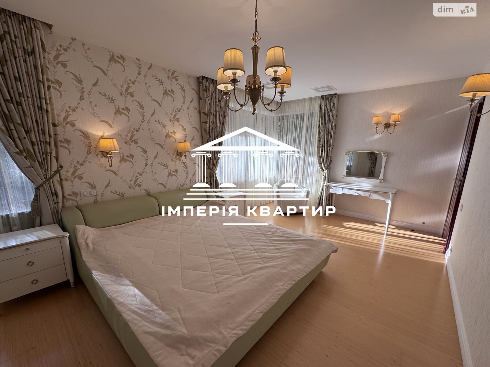 двухэтажный дом с гаражом, 300 кв. м, кирпич. Сдается помесячно в Харькове фото 1 двухэтажный дом с гаражом, 300 кв. м, кирпич. Сдается помесячно в Харькове фото 1