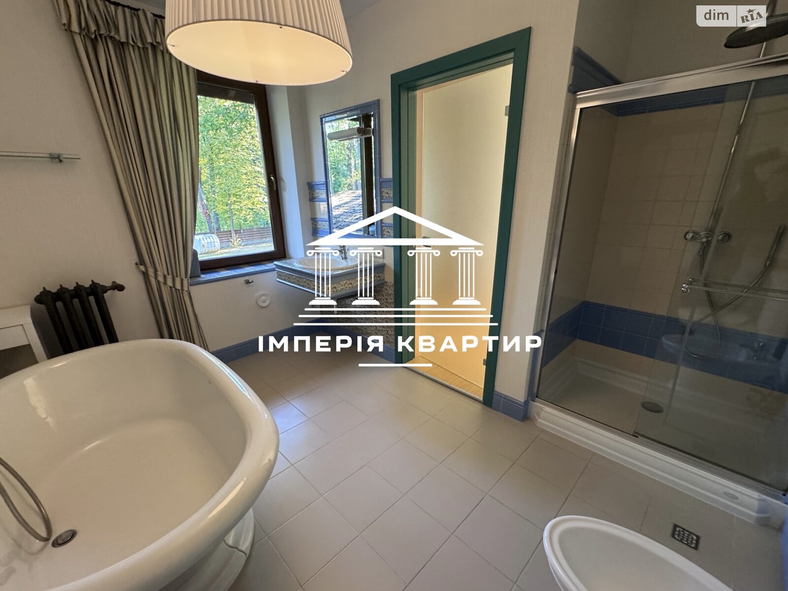 двухэтажный дом с гаражом, 300 кв. м, кирпич. Сдается помесячно в Харькове фото 1 двухэтажный дом с гаражом, 300 кв. м, кирпич. Сдается помесячно в Харькове фото 1