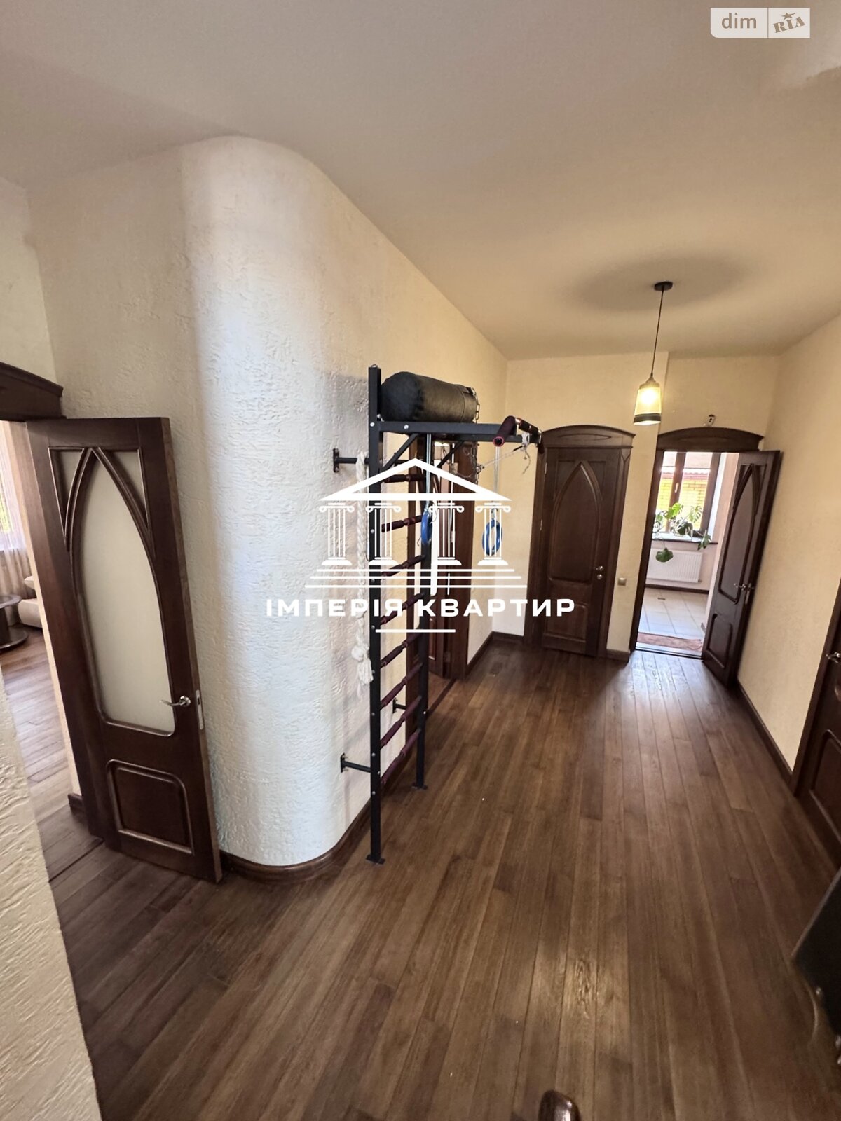 двоповерховий будинок з верандою, 300 кв. м, цегла. Здається помісячно в Харкові, в районі Холодногірський фото 1 двопроверховий будинок з верандою, 300 кв. м, цегла. Здається помісячно в Харкові, в районі Холодногірський фото 1