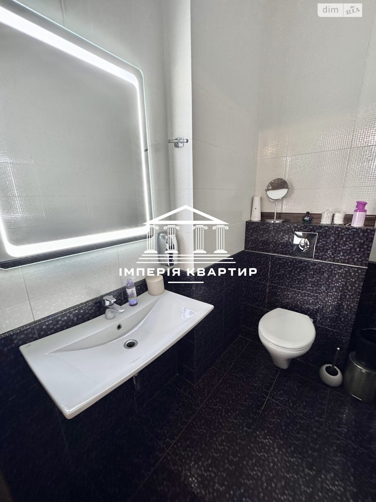 двоповерховий будинок з верандою, 300 кв. м, цегла. Здається помісячно в Харкові, в районі Холодногірський фото 1 двопроверховий будинок з верандою, 300 кв. м, цегла. Здається помісячно в Харкові, в районі Холодногірський фото 1