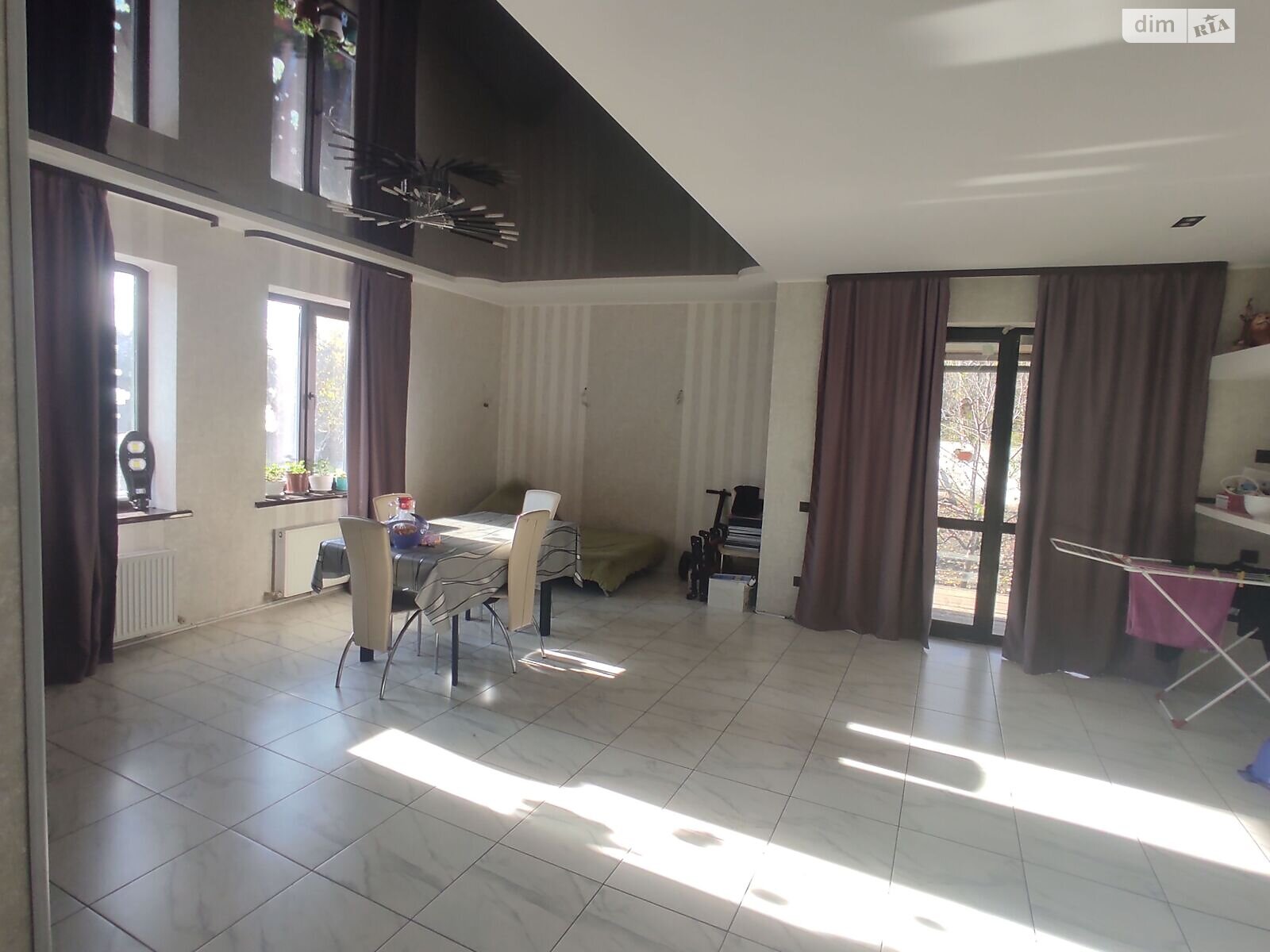 двоповерховий будинок з гаражем, 239.1 кв. м, цегла. Здається помісячно в Харкові, в районі Роганський фото 1 двопроверховий будинок з гаражем, 239.1 кв. м, цегла. Здається помісячно в Харкові, в районі Роганський фото 1