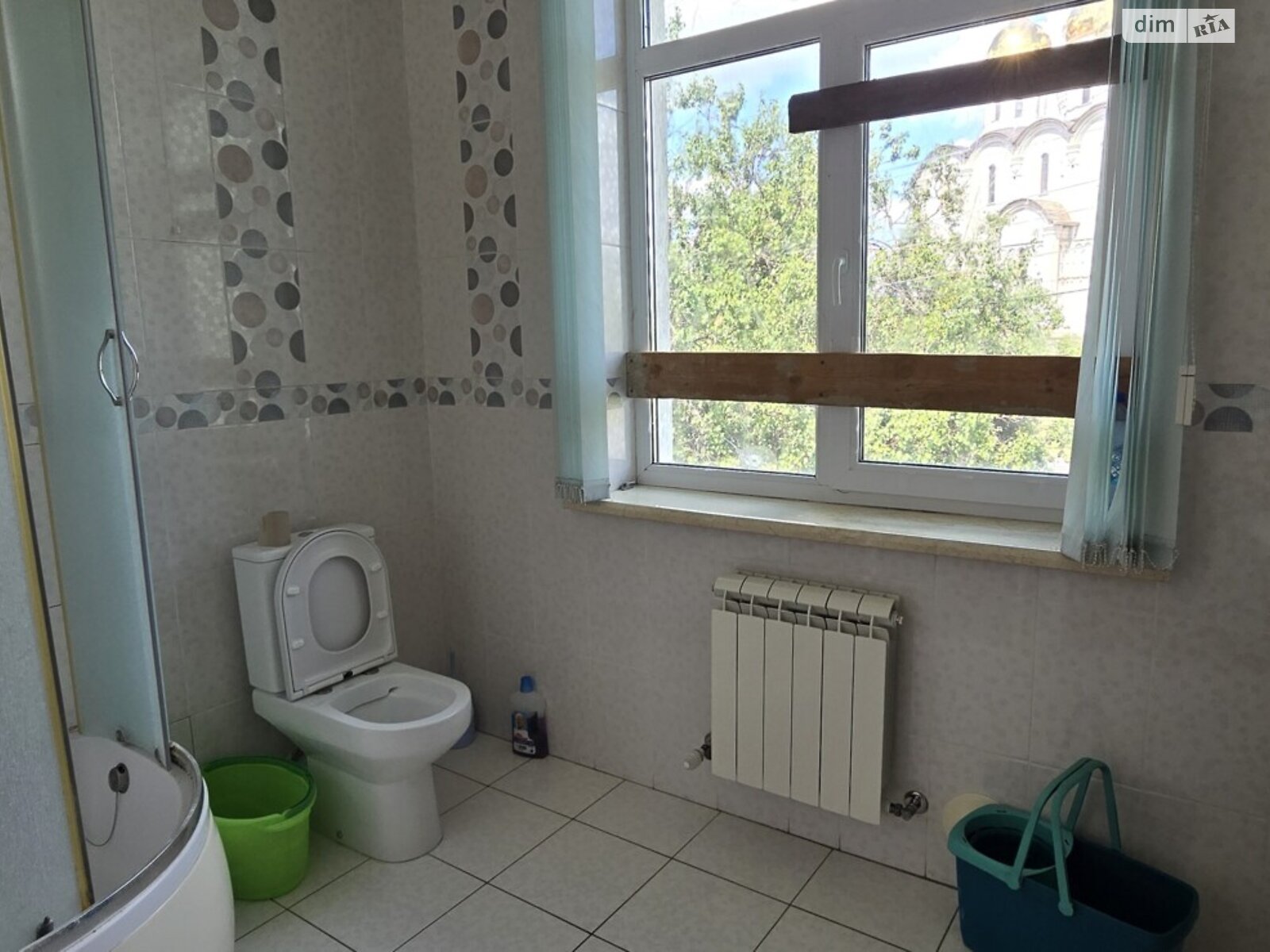 двухэтажный дом с гаражом, 341 кв. м, кирпич. Сдается помесячно в Харькове, в районе Салтовка фото 1 двухэтажный дом с гаражом, 341 кв. м, кирпич. Сдается помесячно в Харькове, в районе Салтовка фото 1