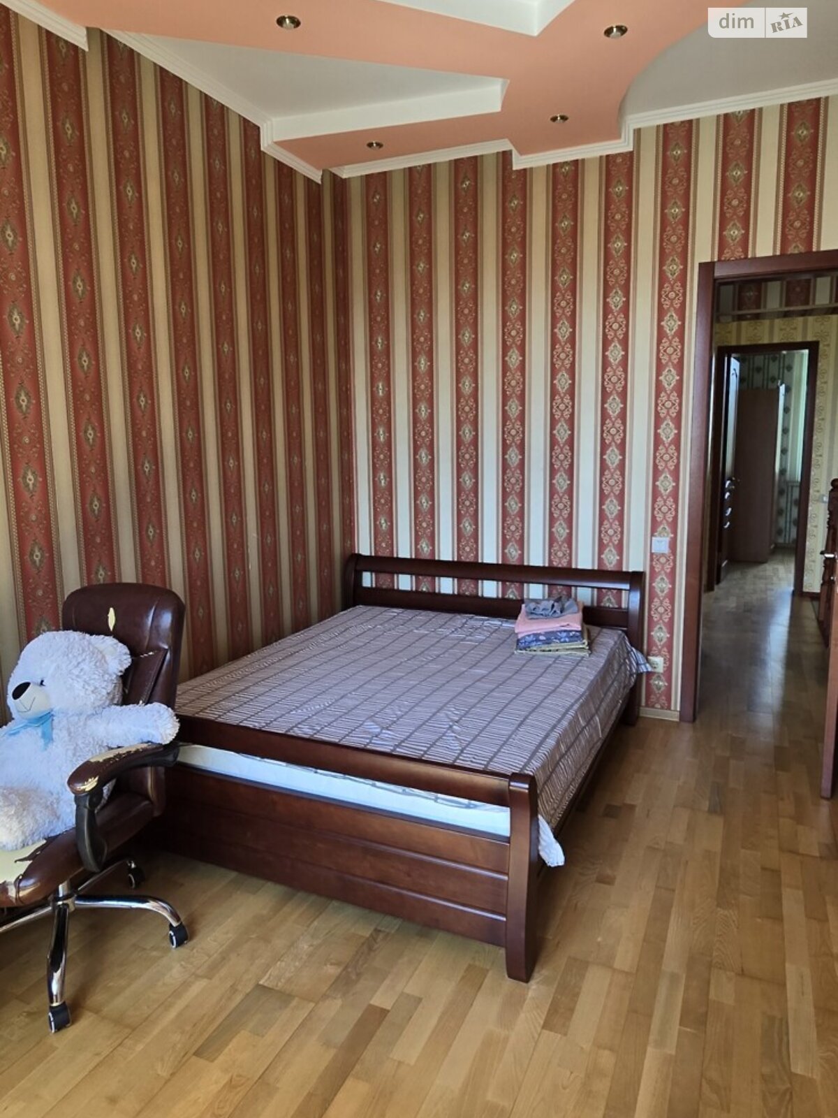 двухэтажный дом с гаражом, 341 кв. м, кирпич. Сдается помесячно в Харькове, в районе Салтовка фото 1 двухэтажный дом с гаражом, 341 кв. м, кирпич. Сдается помесячно в Харькове, в районе Салтовка фото 1