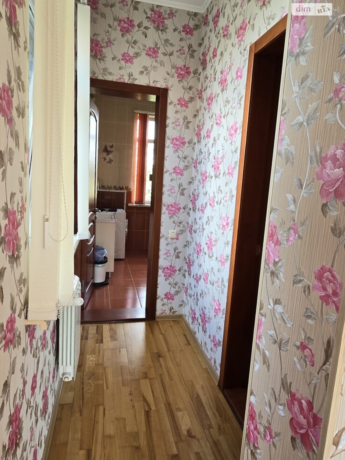 двухэтажный дом с гаражом, 341 кв. м, кирпич. Сдается помесячно в Харькове, в районе Салтовка фото 1 двухэтажный дом с гаражом, 341 кв. м, кирпич. Сдается помесячно в Харькове, в районе Салтовка фото 1