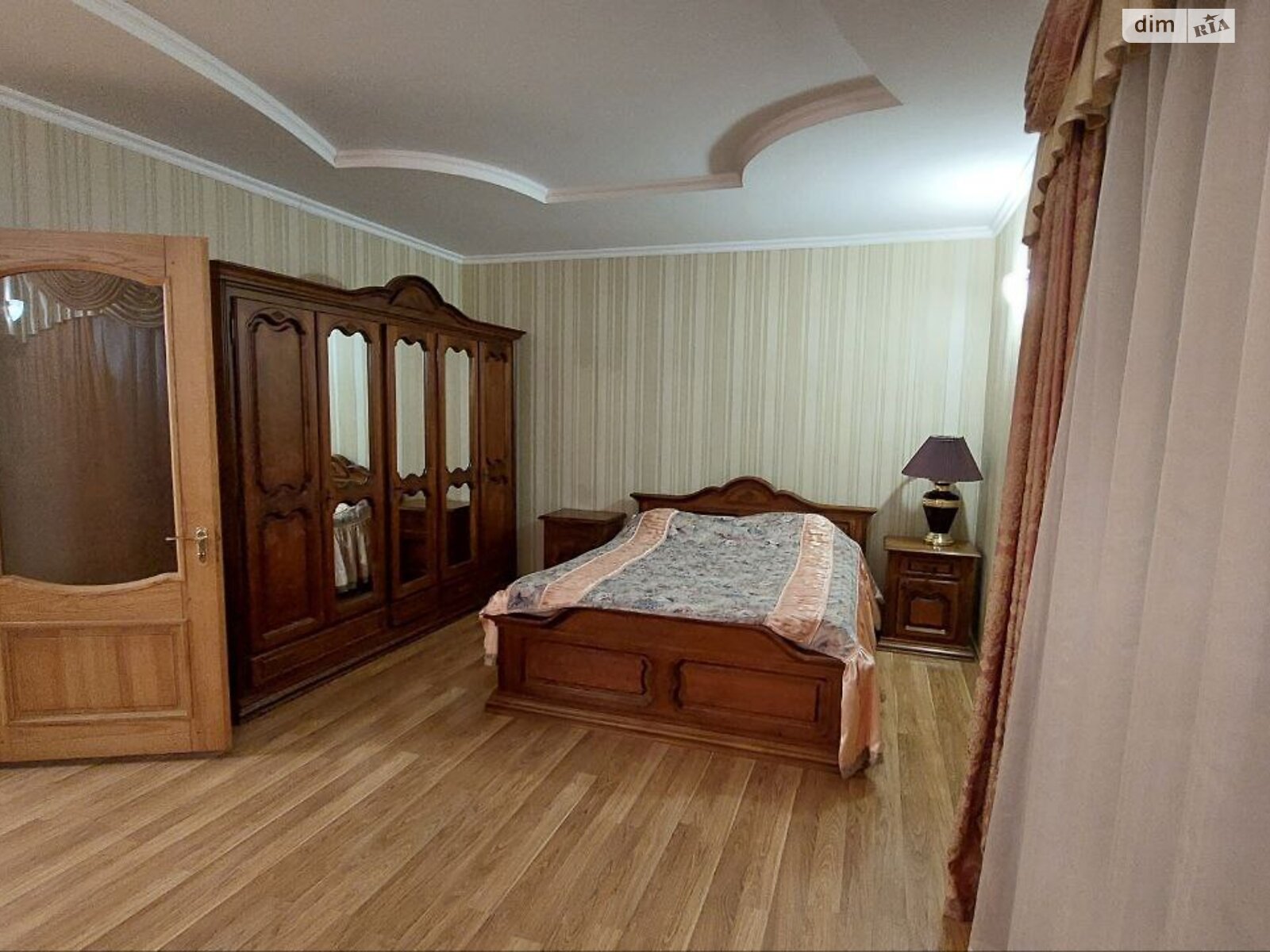 двухэтажный дом, 160 кв. м, кирпич. Сдается помесячно в Хмельницком, в районе Автовокзал №1 фото 1 двухэтажный дом, 160 кв. м, кирпич. Сдается помесячно в Хмельницком, в районе Автовокзал №1 фото 1