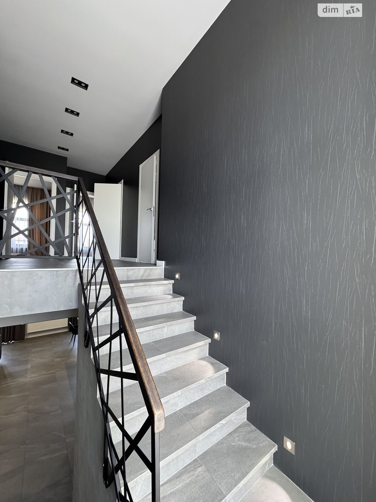 двопроверховий будинок з верандою, 205 кв. м, цегла. Здається помісячно в Хмельницькому, в районі Гречани фото 1