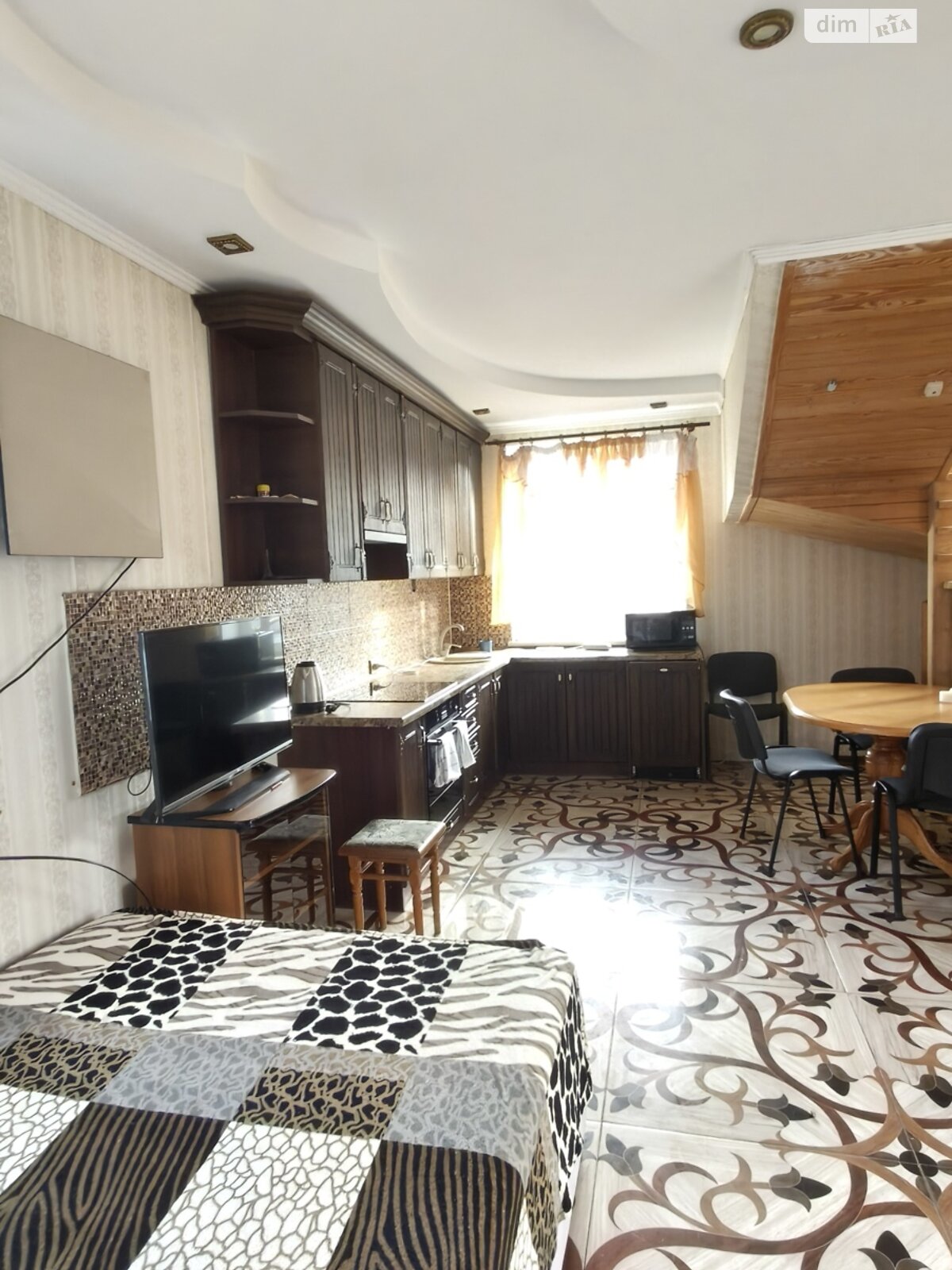 двухэтажный дом, 80 кв. м, кирпич. Сдается помесячно в Хмельницком, в районе Гречаны фото 1 двухэтажный дом, 80 кв. м, кирпич. Сдается помесячно в Хмельницком, в районе Гречаны фото 1