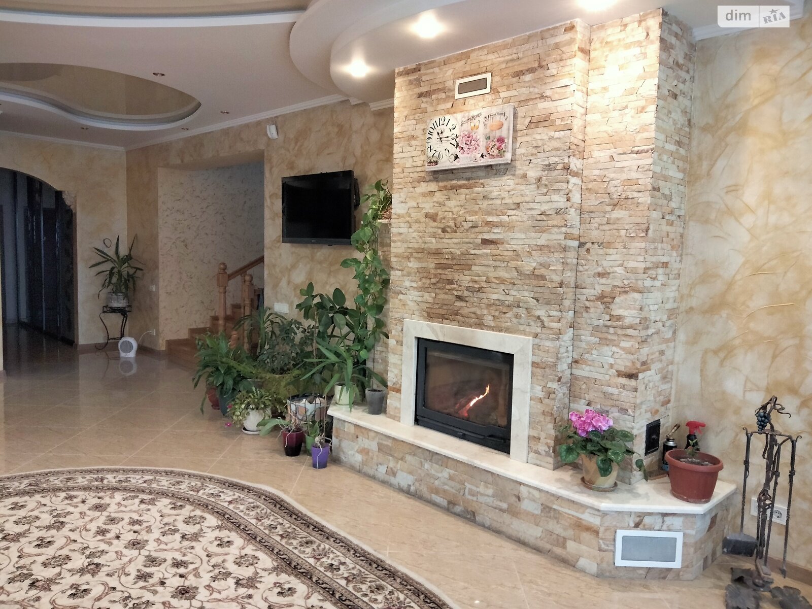 двопроверховий будинок, 320 кв. м, кирпич. Здається помісячно в Хмельницькому, в районі Гречани фото 1