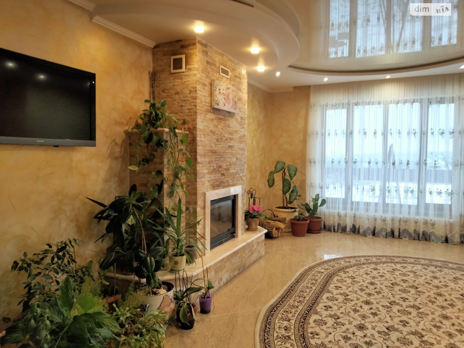 двопроверховий будинок, 320 кв. м, кирпич. Здається помісячно в Хмельницькому, в районі Гречани фото 1