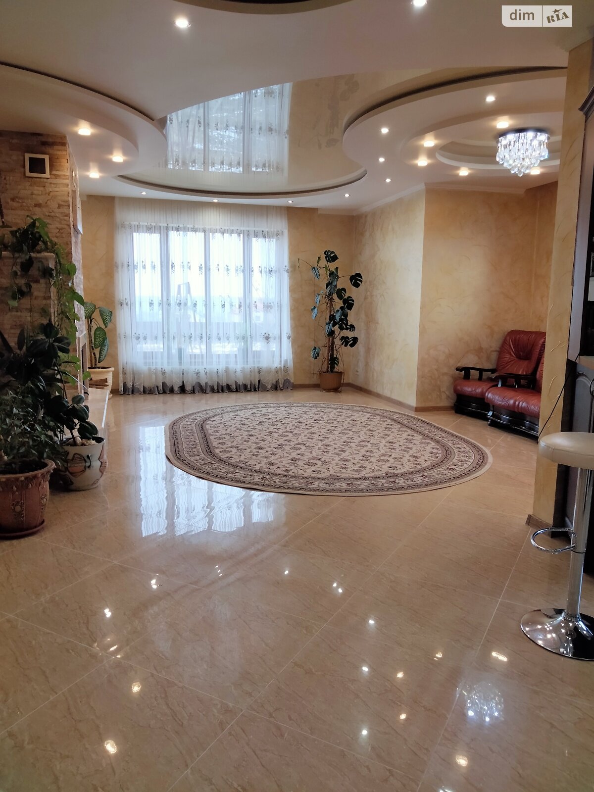 двопроверховий будинок, 320 кв. м, кирпич. Здається помісячно в Хмельницькому, в районі Гречани фото 1