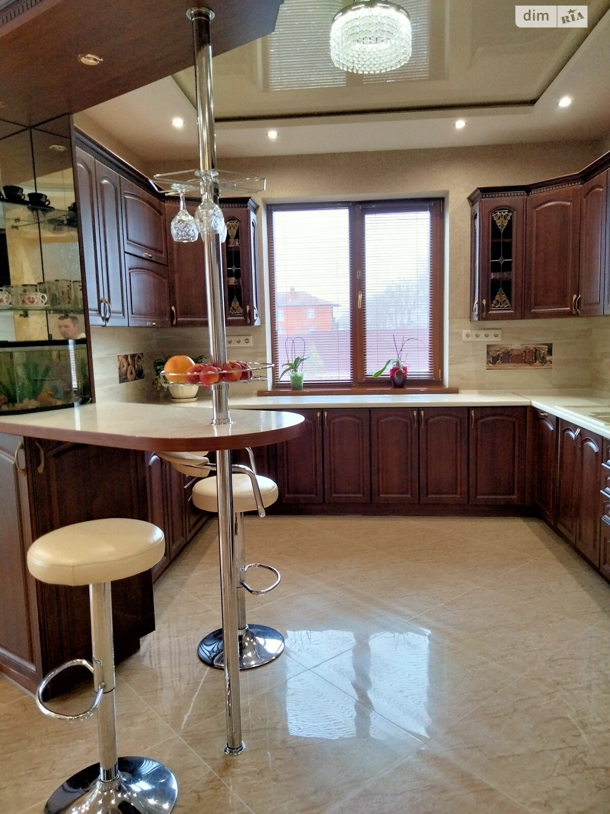 двопроверховий будинок, 320 кв. м, кирпич. Здається помісячно в Хмельницькому, в районі Гречани фото 1