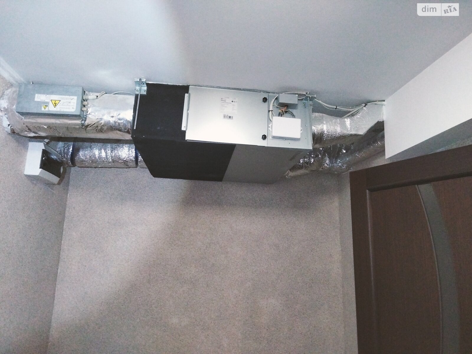 двопроверховий будинок, 320 кв. м, кирпич. Здається помісячно в Хмельницькому, в районі Гречани фото 1