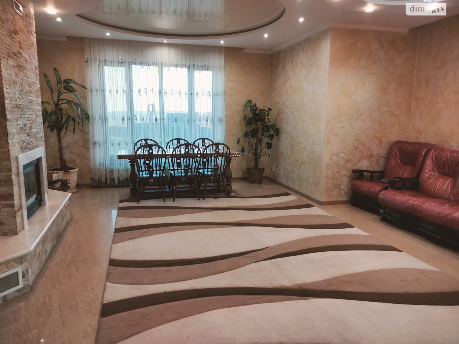 двопроверховий будинок, 320 кв. м, кирпич. Здається помісячно в Хмельницькому, в районі Гречани фото 1