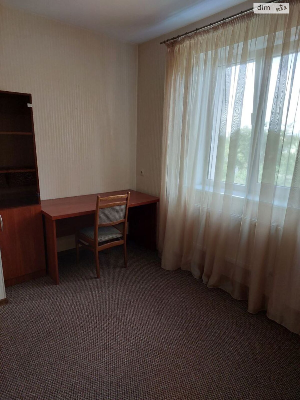 двухэтажный дом, 120 кв. м, кирпич. Сдается помесячно в Хмельницком, в районе Лезневое фото 1 двухэтажный дом, 120 кв. м, кирпич. Сдается помесячно в Хмельницком, в районе Лезневое фото 1