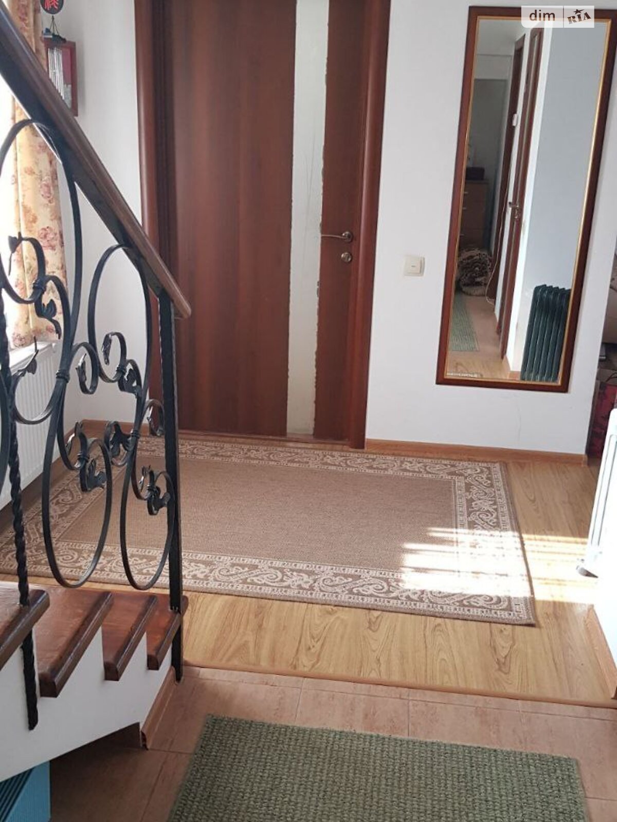 двухэтажный дом, 120 кв. м, кирпич. Сдается помесячно в Хмельницком, в районе Лезневое фото 1 двухэтажный дом, 120 кв. м, кирпич. Сдается помесячно в Хмельницком, в районе Лезневое фото 1