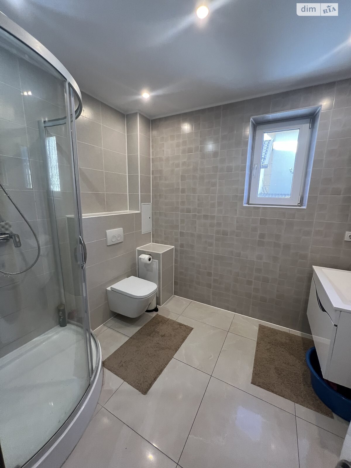 двухэтажный дом, 120 кв. м, кирпич. Сдается помесячно в Хмельницком, в районе Лезневое фото 1 двухэтажный дом, 120 кв. м, кирпич. Сдается помесячно в Хмельницком, в районе Лезневое фото 1