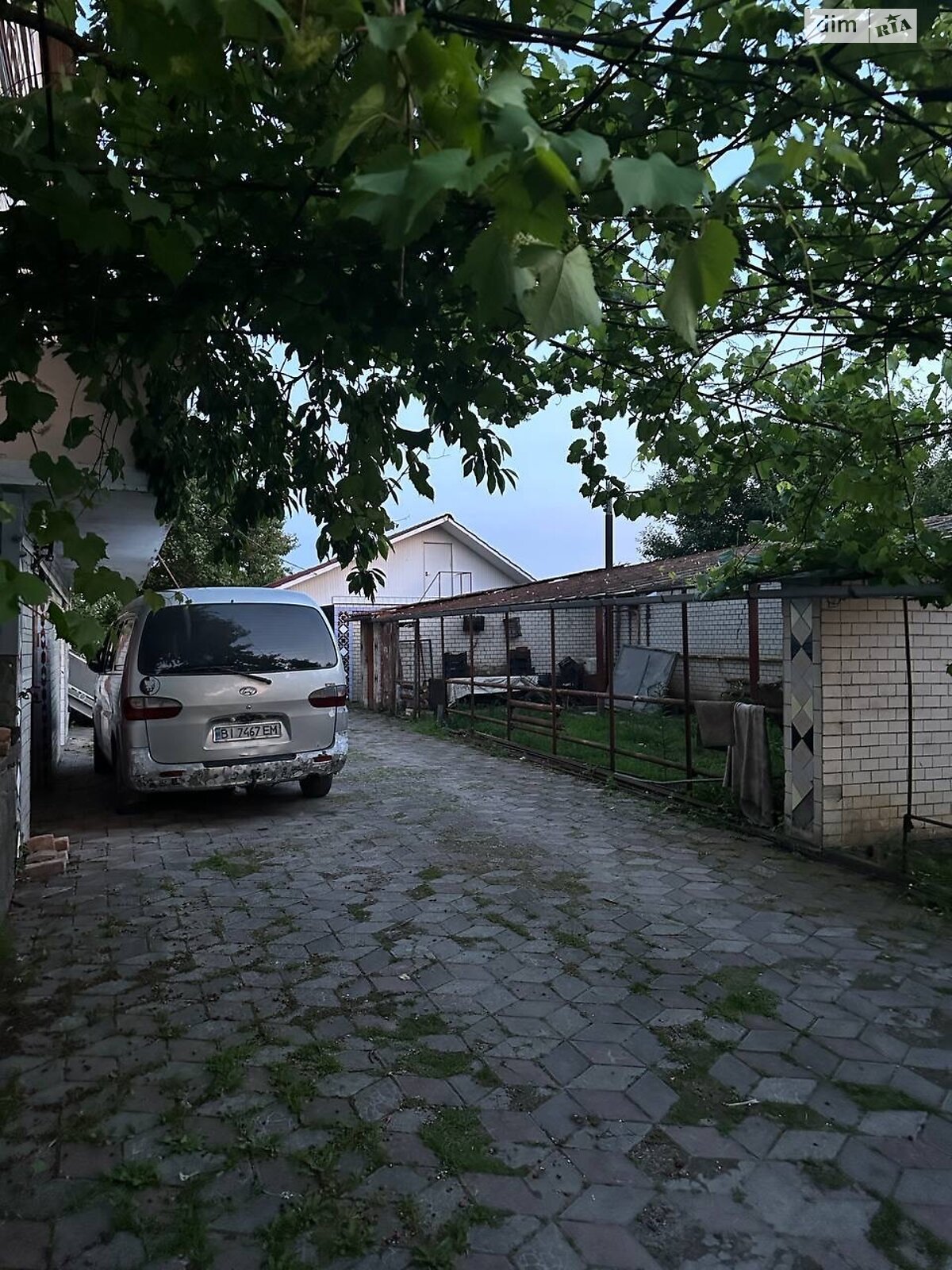 одноэтажный дом с гаражом, 110 кв. м, кирпич. Сдается помесячно в Хмельницком, в районе Ружична фото 1