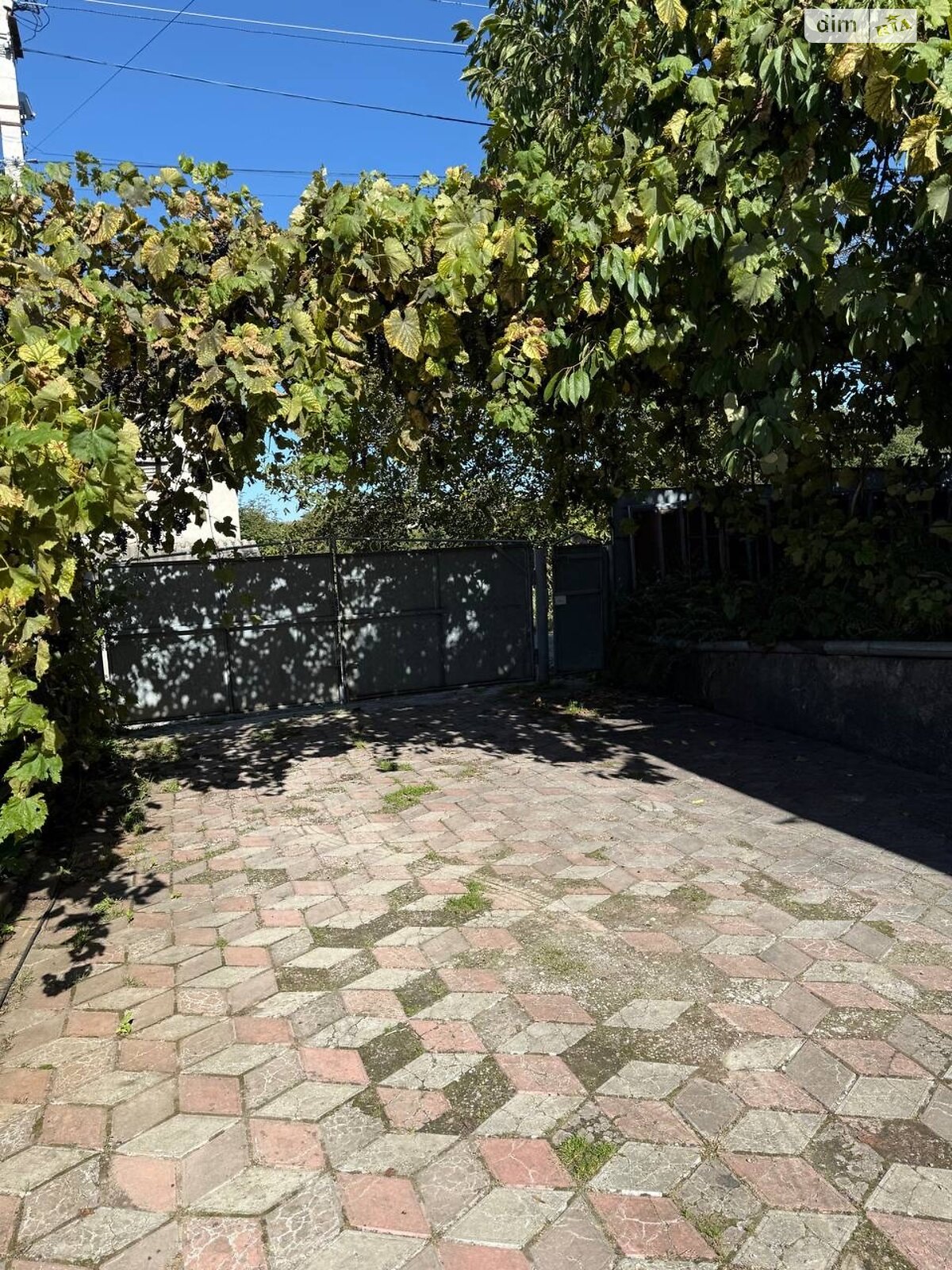 одноэтажный дом с гаражом, 110 кв. м, кирпич. Сдается помесячно в Хмельницком, в районе Ружична фото 1