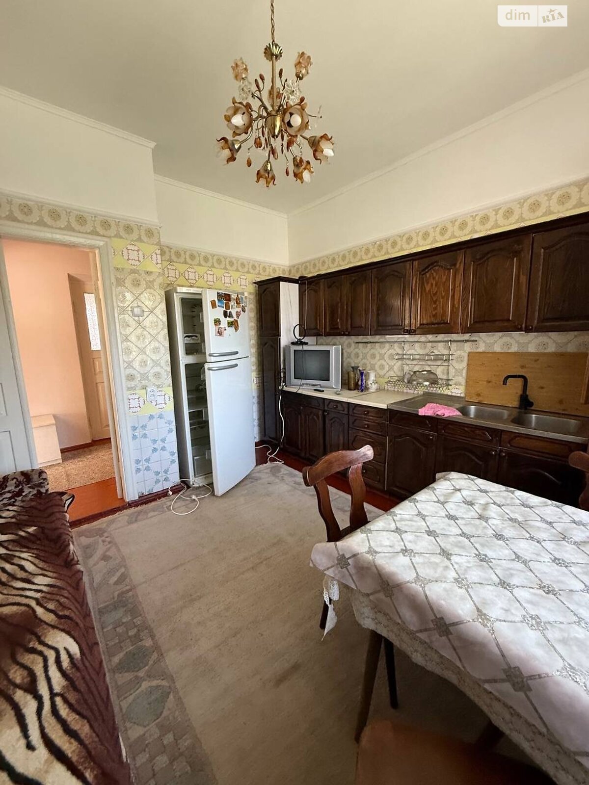 одноэтажный дом с гаражом, 110 кв. м, кирпич. Сдается помесячно в Хмельницком, в районе Ружична фото 1