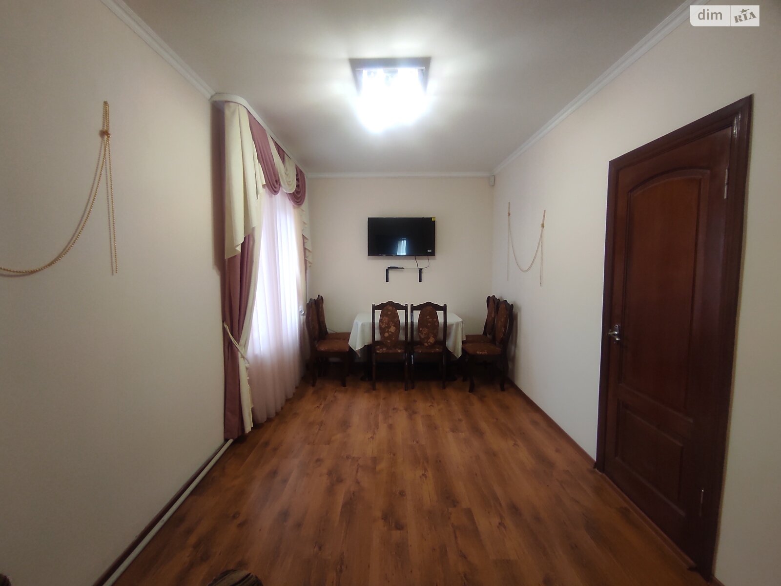 двоповерховий будинок бесідка, 700 кв. м, цегла. Здається помісячно в Хмельницькому, в районі Ружична фото 1 двопроверховий будинок бесідка, 700 кв. м, цегла. Здається помісячно в Хмельницькому, в районі Ружична фото 1