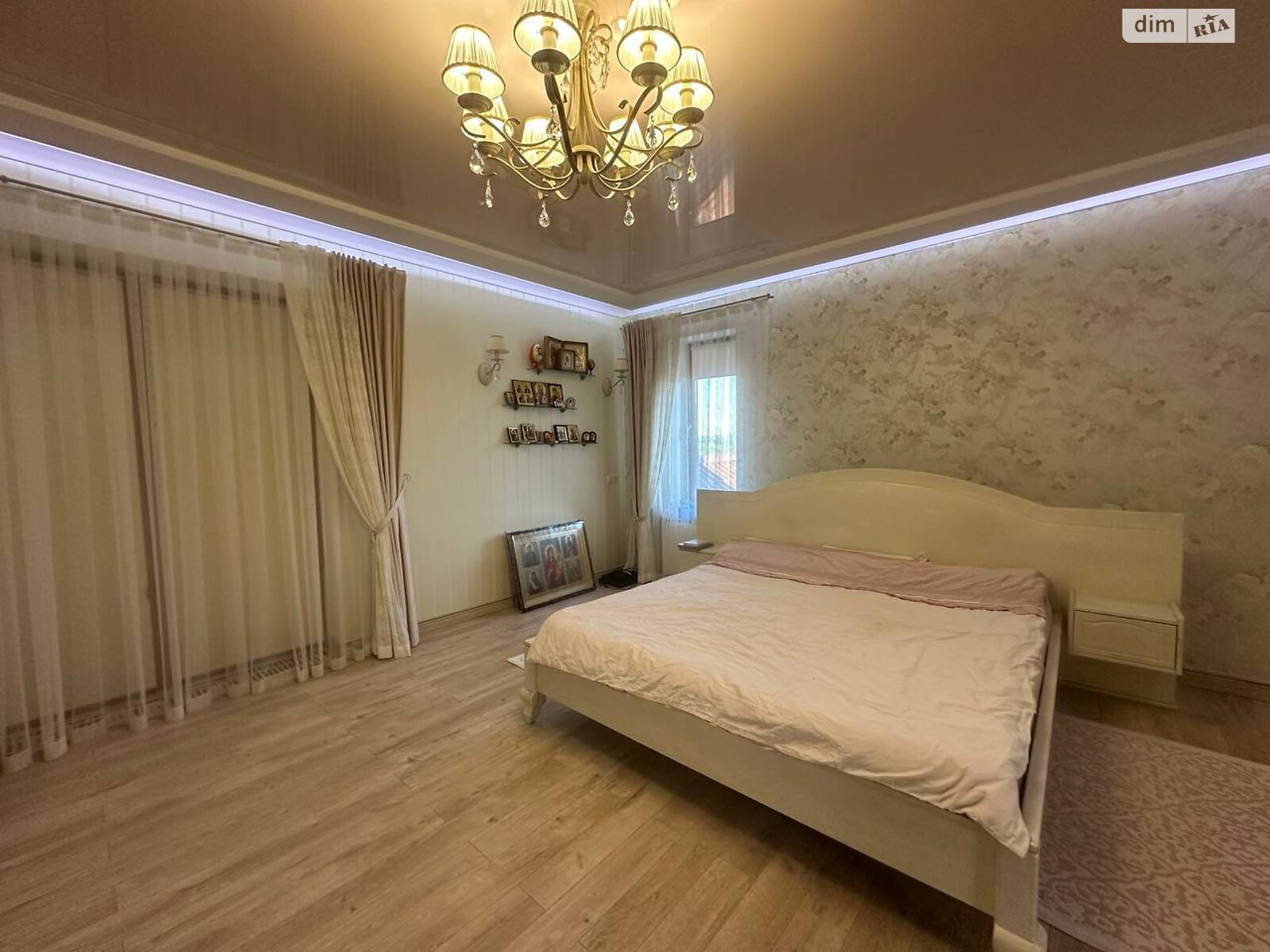 двухэтажный дом с гаражом, 291.7 кв. м, кирпич. Сдается помесячно в Хмельницком, в районе Солнечный фото 1 двухэтажный дом с гаражом, 291.7 кв. м, кирпич. Сдается помесячно в Хмельницком, в районе Солнечный фото 1