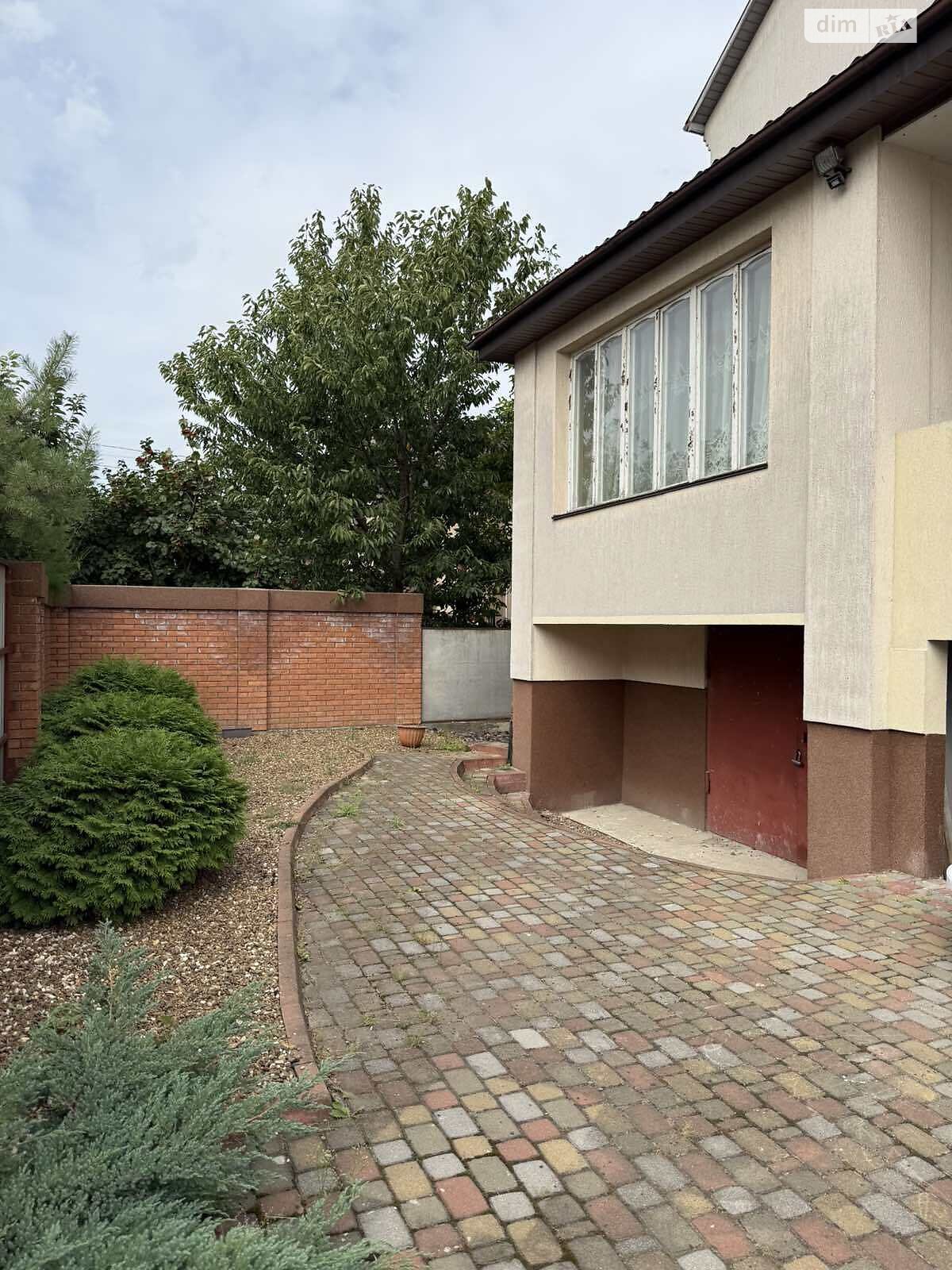 двоповерховий будинок з балконом, 260 кв. м, кирпич. Здається помісячно в Хмельницькому, в районі Старий аеродром фото 1 двопроверховий будинок з балконом, 260 кв. м, кирпич. Здається помісячно в Хмельницькому, в районі Старий аеродром фото 1