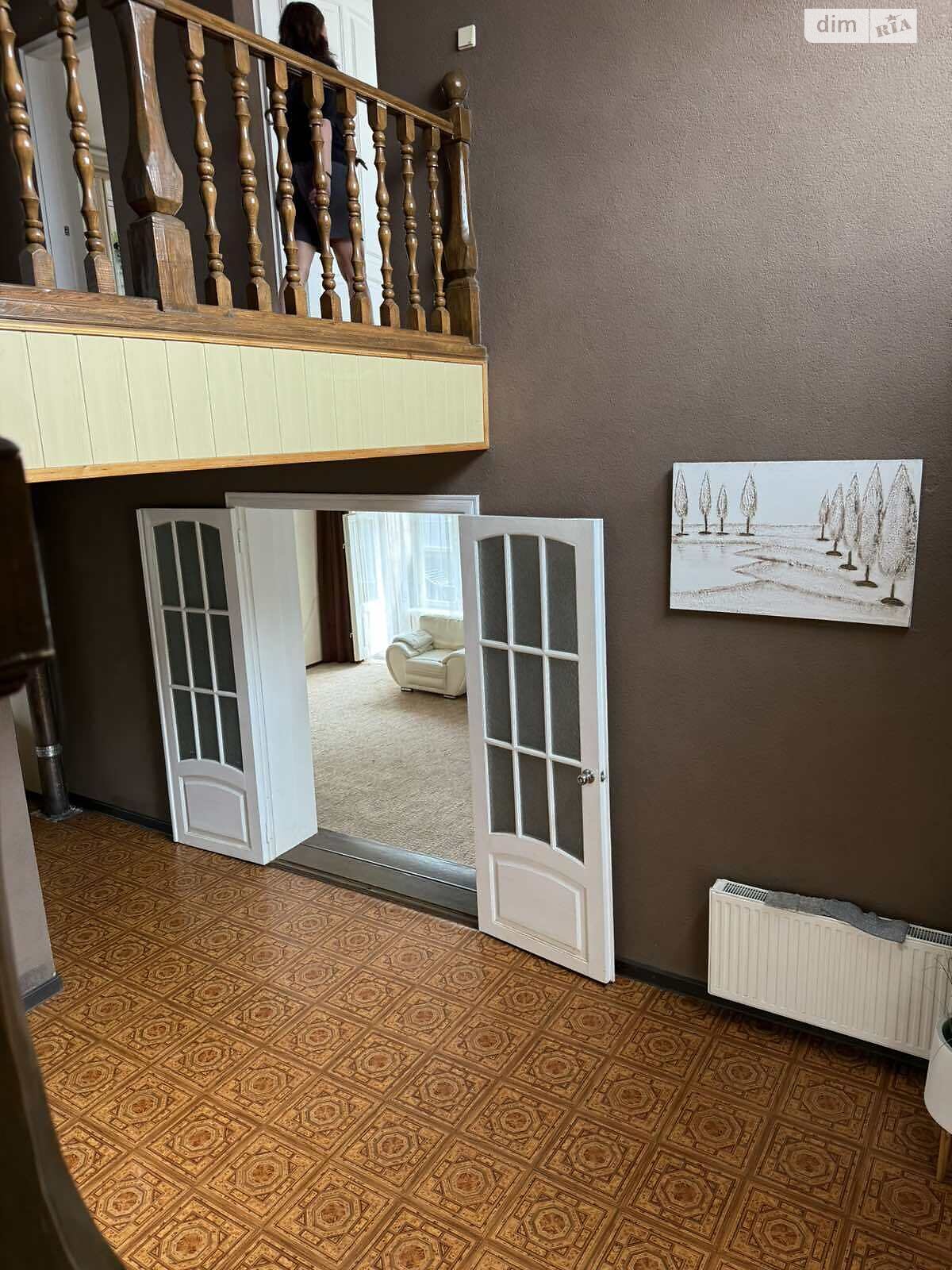 двоповерховий будинок з балконом, 260 кв. м, кирпич. Здається помісячно в Хмельницькому, в районі Старий аеродром фото 1 двопроверховий будинок з балконом, 260 кв. м, кирпич. Здається помісячно в Хмельницькому, в районі Старий аеродром фото 1