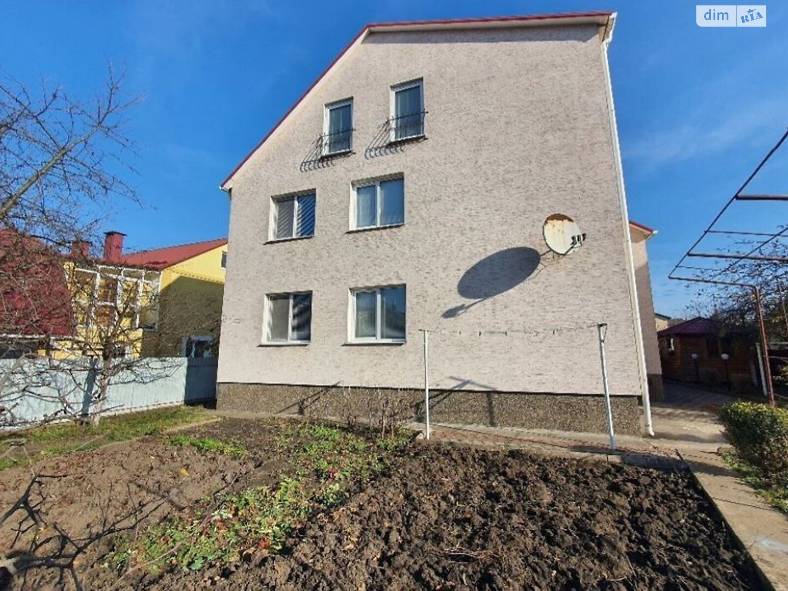 двухэтажный дом, 230 кв. м, кирпич. Сдается помесячно в Хмельницком, в районе Старый аэродром фото 1
